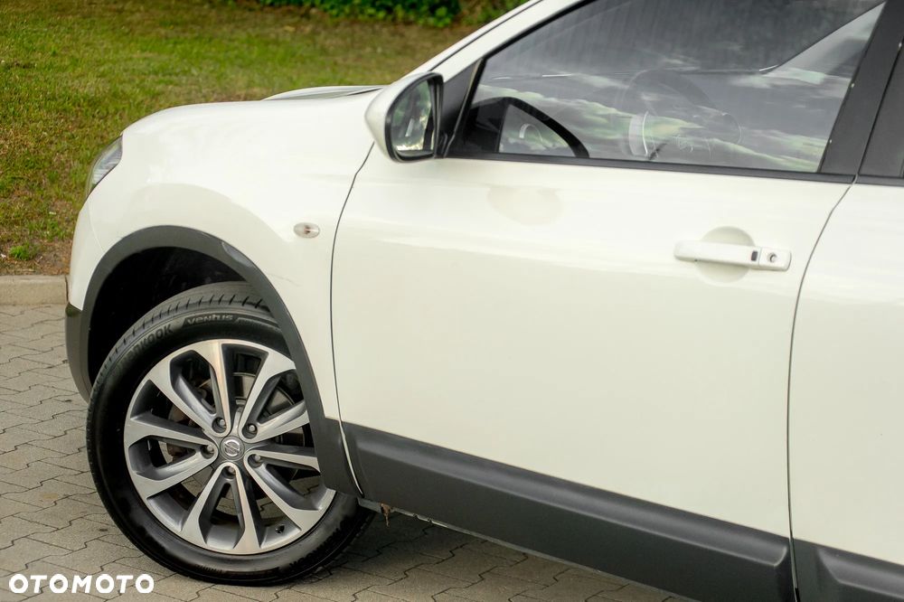 Nissan Qashqai 2.0 4x4 Tekna Premium - 9