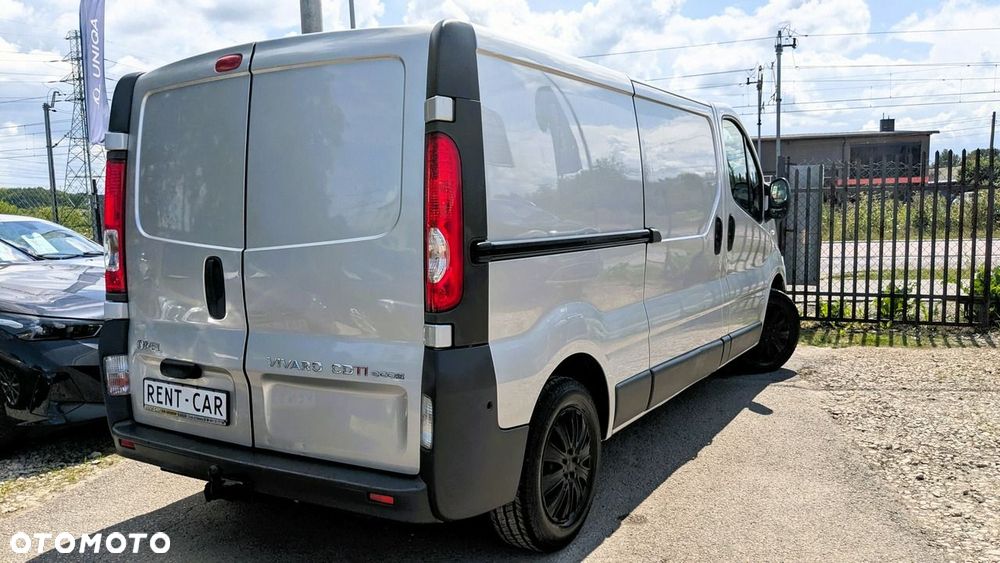 Opel Vivaro - 10