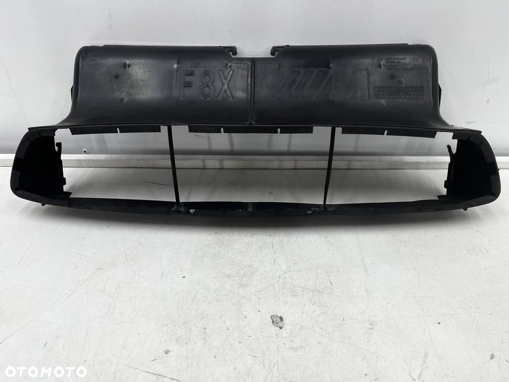 Osłona chłodnicy BMW M3 F80 M4 F82 F83 14-21r. DOLNA kierownica powietrza pasa przedniego wlot inter - 1