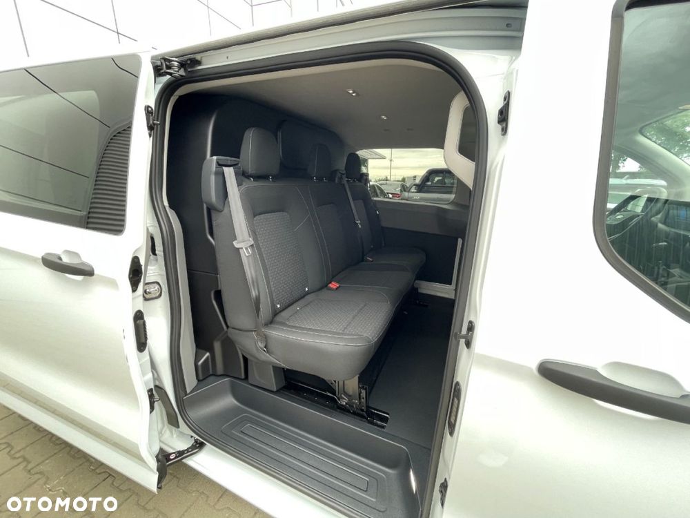 Ford Transit Custom - 11