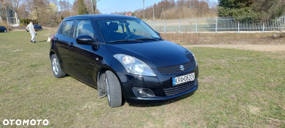 Suzuki Swift - 4