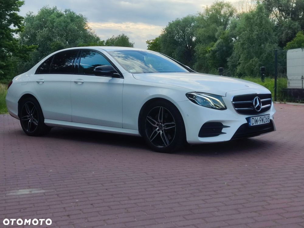 Mercedes-Benz Klasa E 220 d 4-Matic 9G-TRONIC - 3