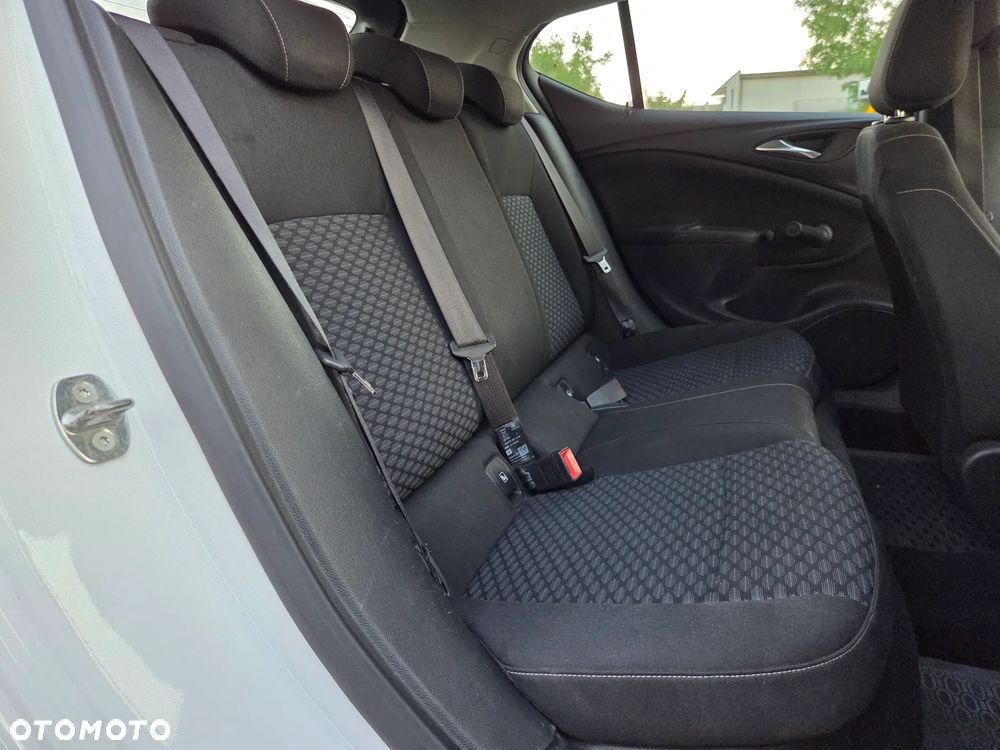 Opel Astra 1.6 CDTI Enjoy S&S - 7