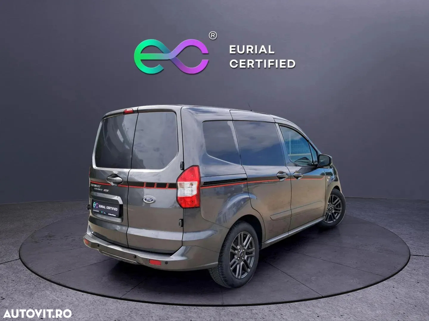 Ford Transit Courier - 10