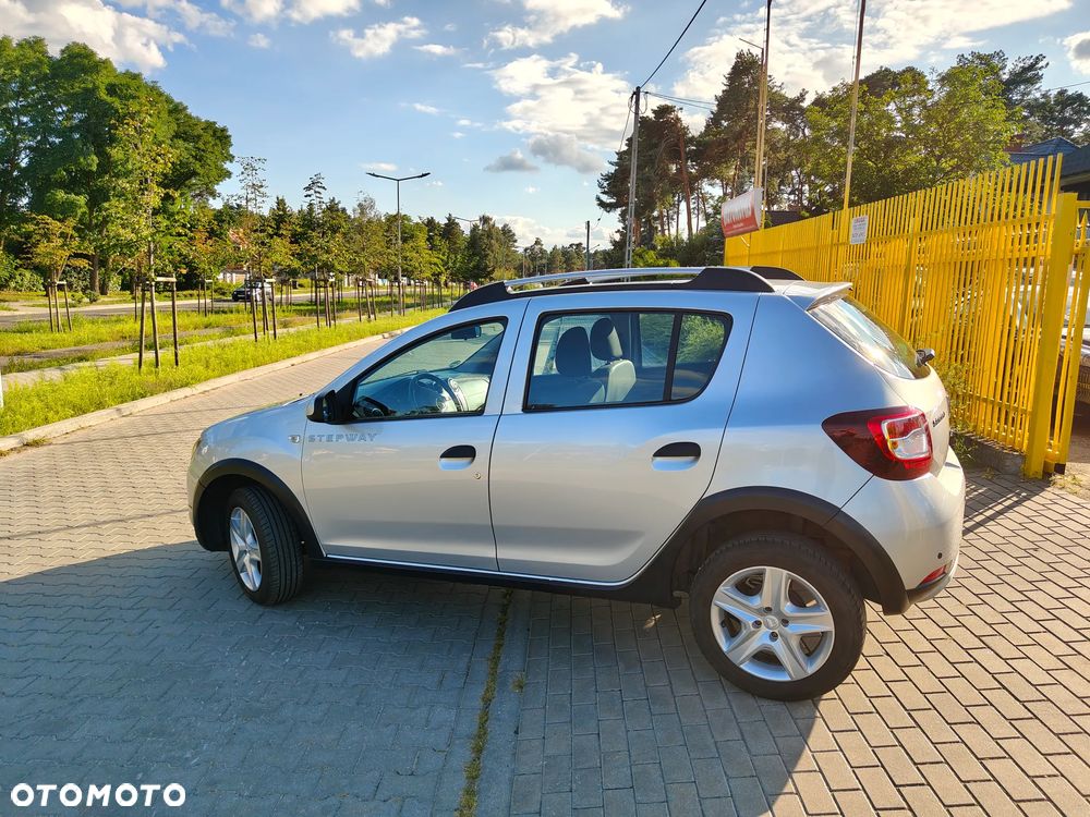 Dacia Sandero Stepway TCe 90 (S&S) Celebration - 14