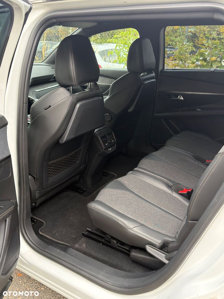 Peugeot 5008 - 21