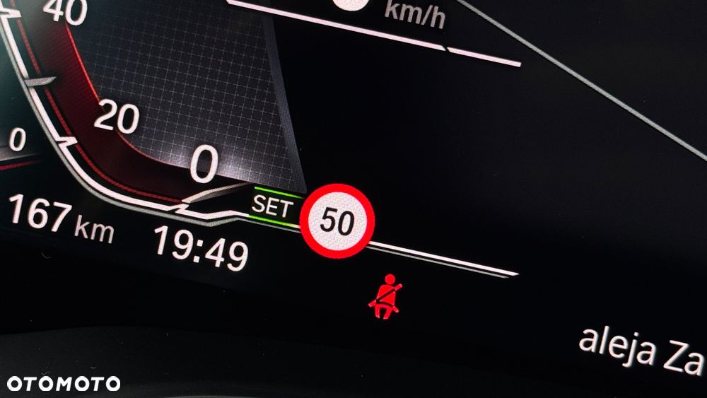 BMW Seria 3 330e M Sport - 30