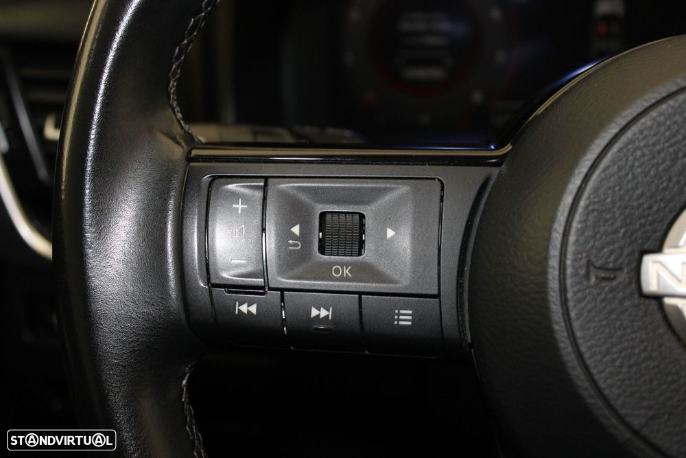 Nissan Qashqai 1.3 DIG-T N-Connecta - 12