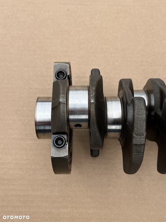 WAŁ KORBOWY SILNIKA TŁOKI VW T5 CARAVELLE MULTIVAN TRANSPORTER TOUAREG 2.5 TDI - 16