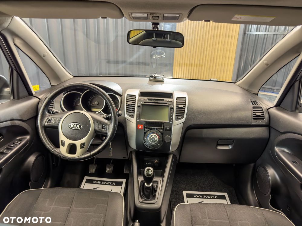 Kia Venga 2011 photo 2