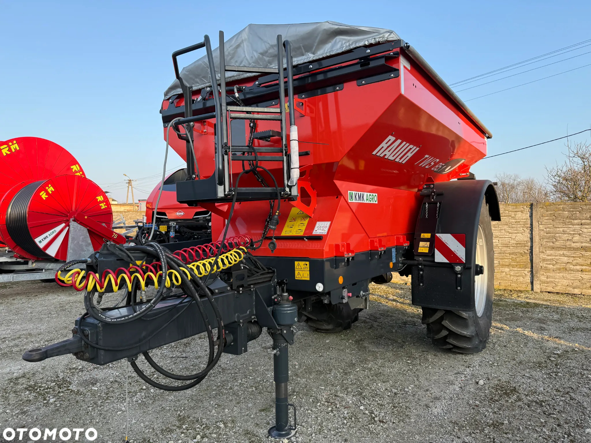 Kuhn Rozsiewacz przyczepa KUHN RAUCH TWS 85.1 - 7