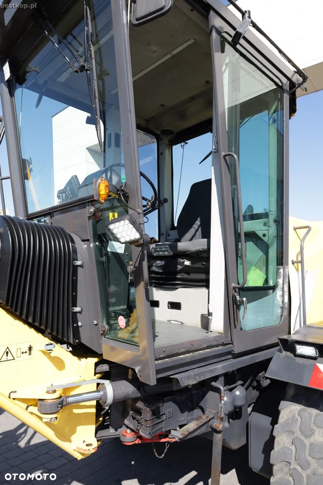 New Holland F106.6/A - 21