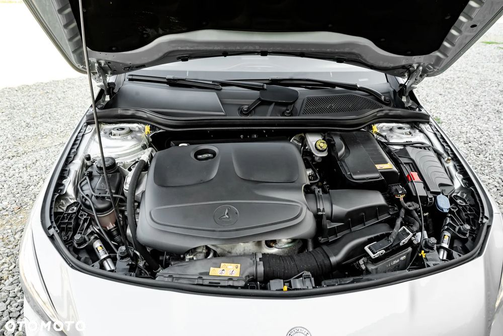 Mercedes-Benz CLA 200 7G-DCT Peak Edition - 41