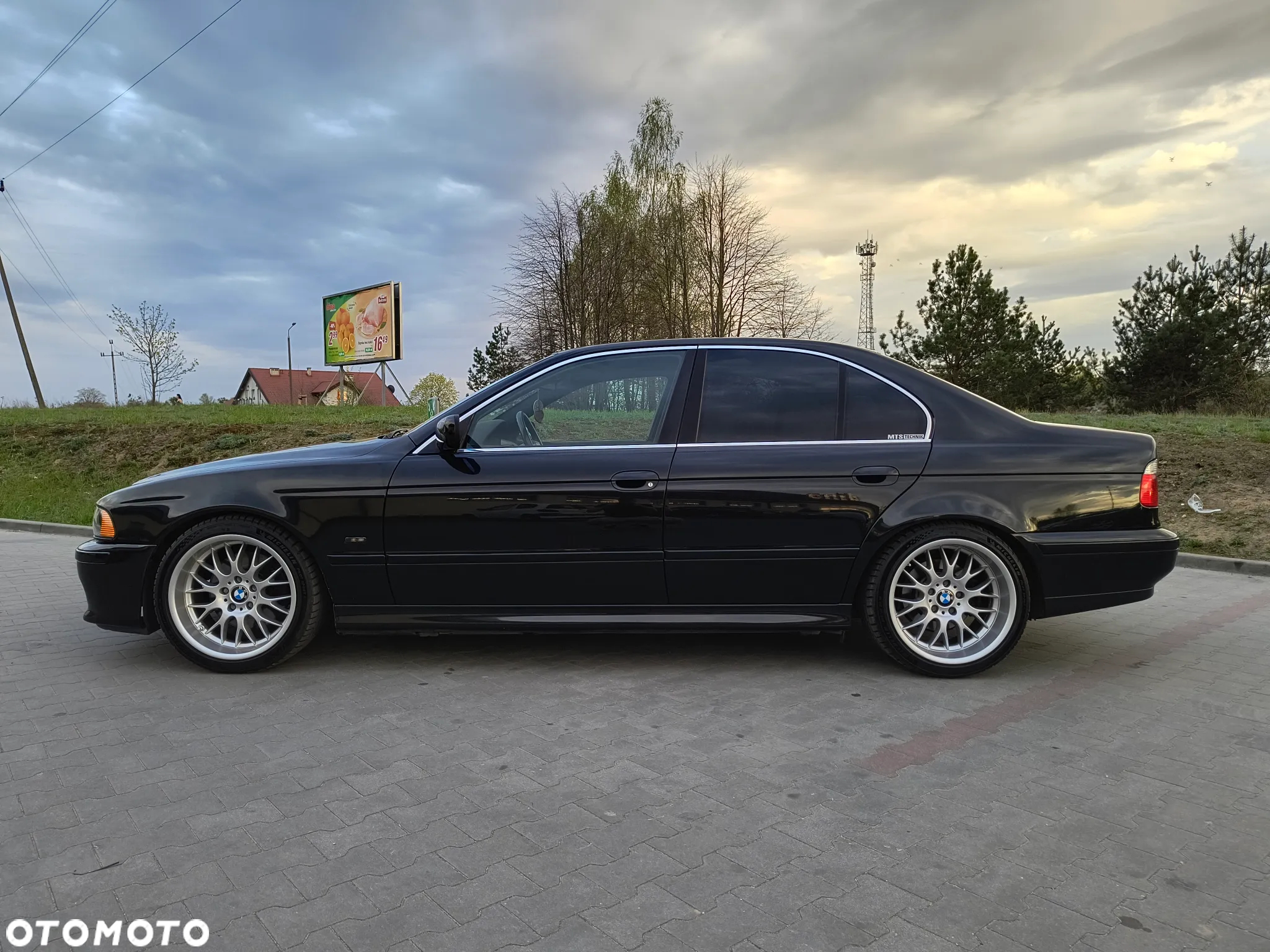 BMW Seria 5 520i - 11
