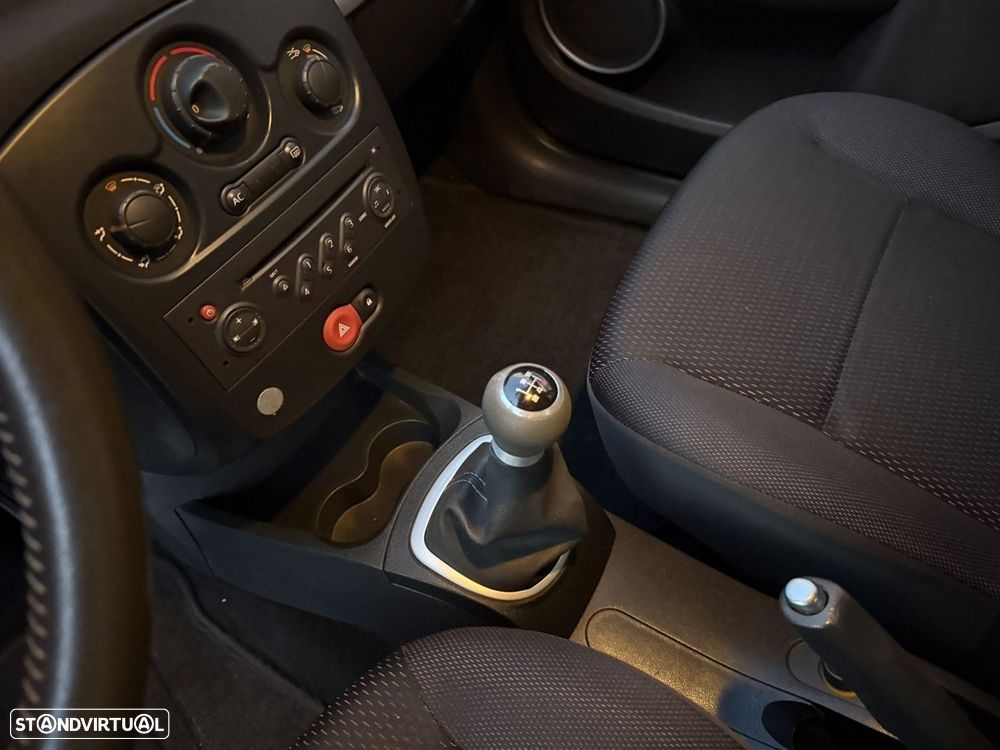 Renault Clio Break 1.2 16V Dynamique - 14