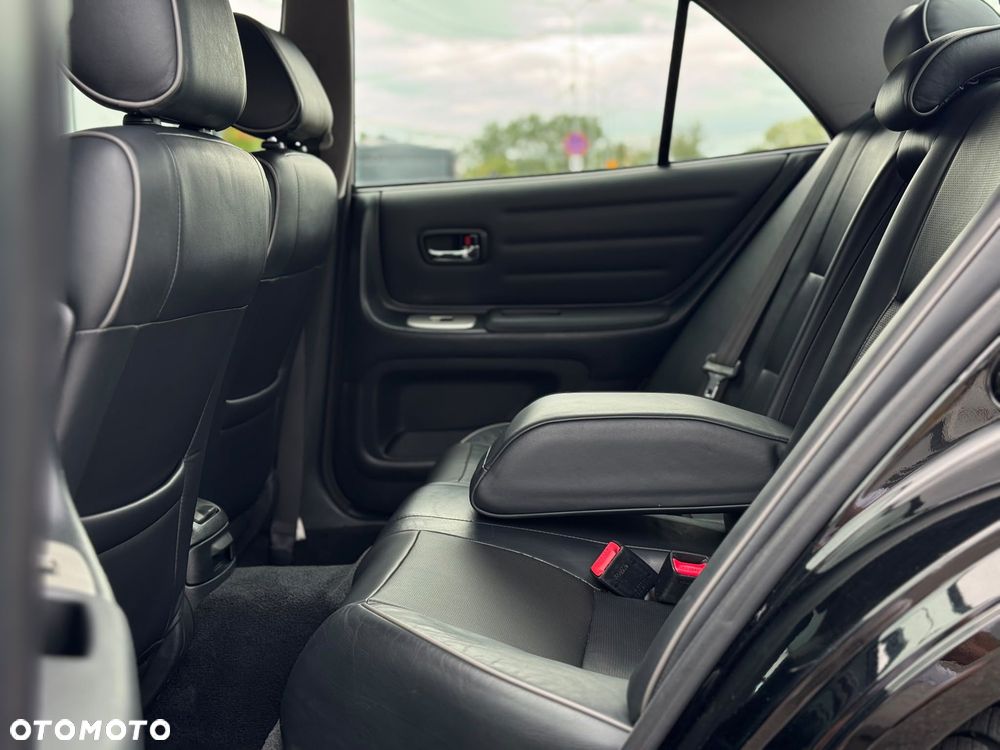 Lexus IS 200 - 28