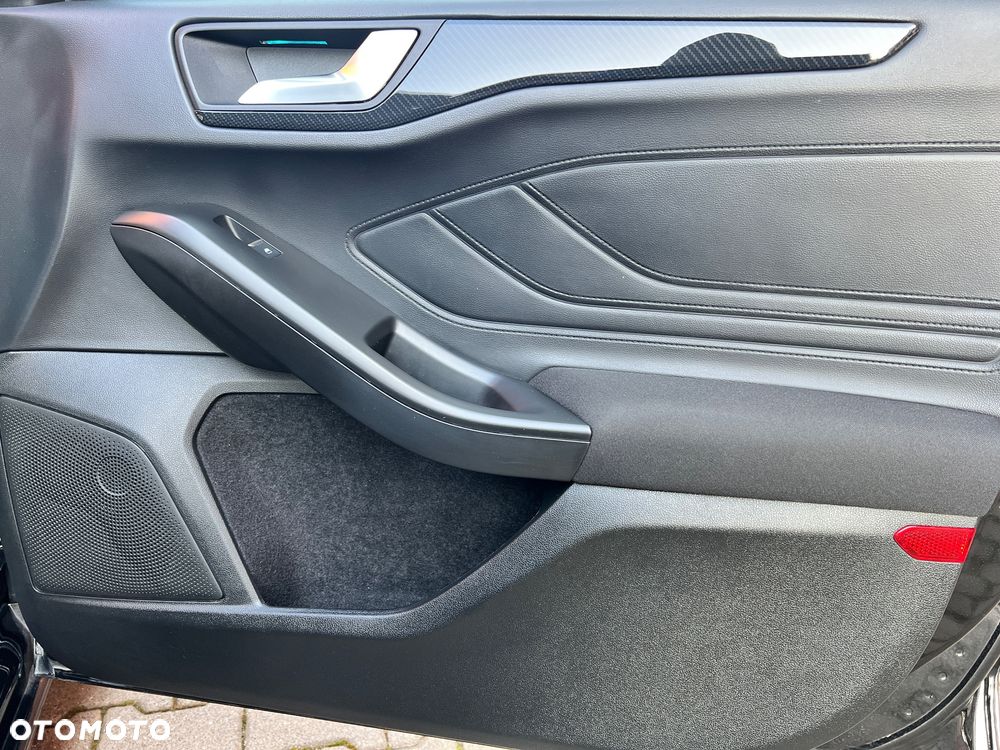 Ford Focus Kombi 21 - 18