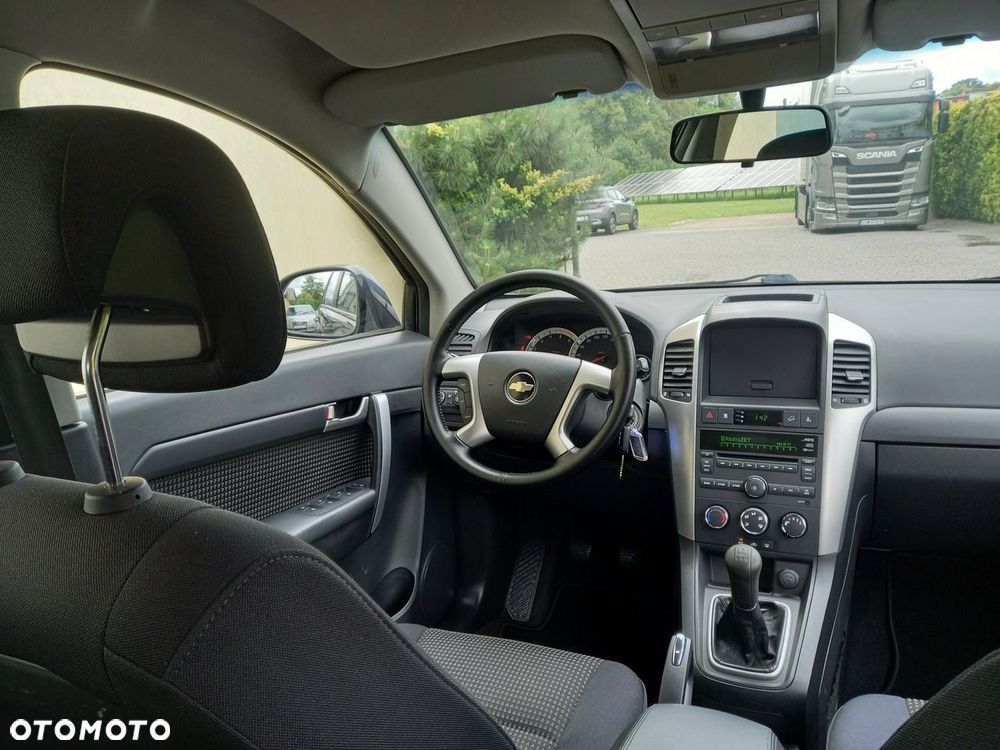 Chevrolet Captiva 2.0 d LS - 23