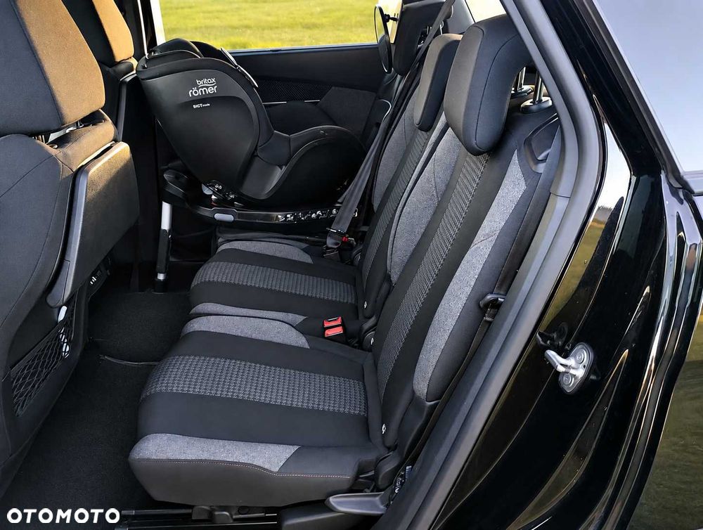 Peugeot 5008 - 5