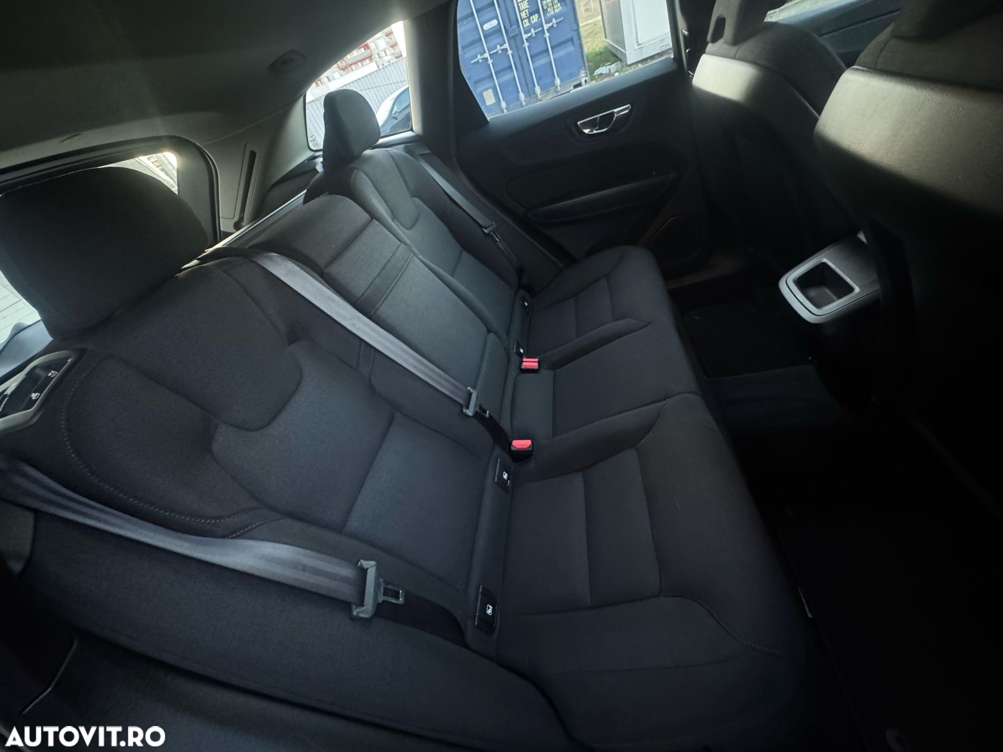 Volvo XC 60 D4 AWD Geartronic Momentum - 8