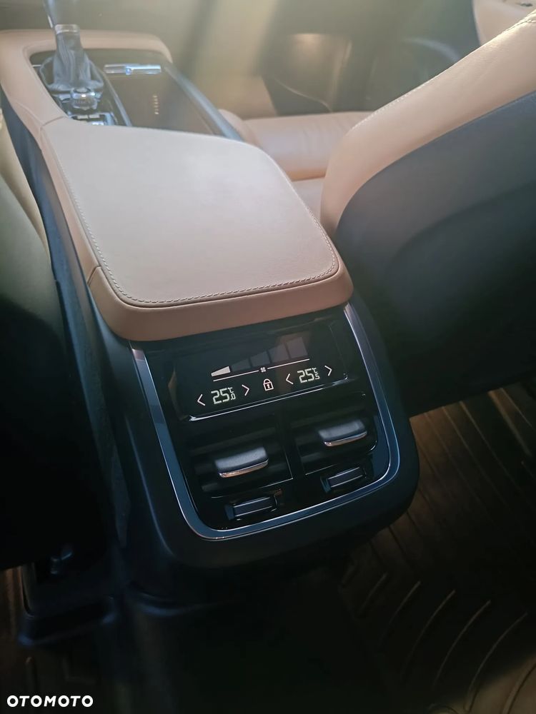 Volvo XC 90 T6 AWD Momentum 7os - 14