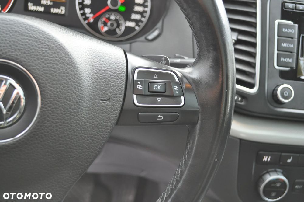 Volkswagen Sharan 2.0 TDI Highline DSG - 25