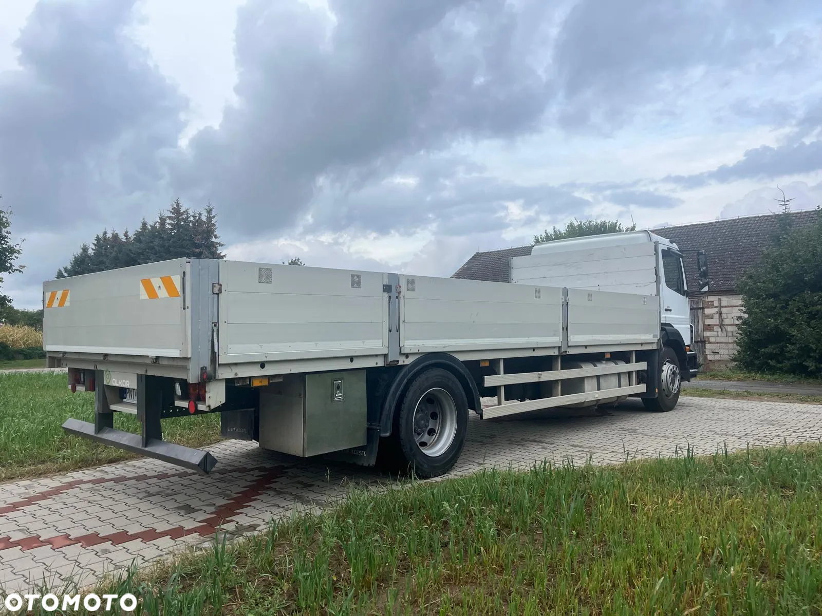 Mercedes-Benz AXOR - 9