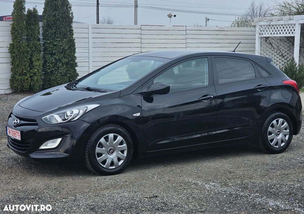 Hyundai i30 1.6 CRDI Automatik Trend - 11