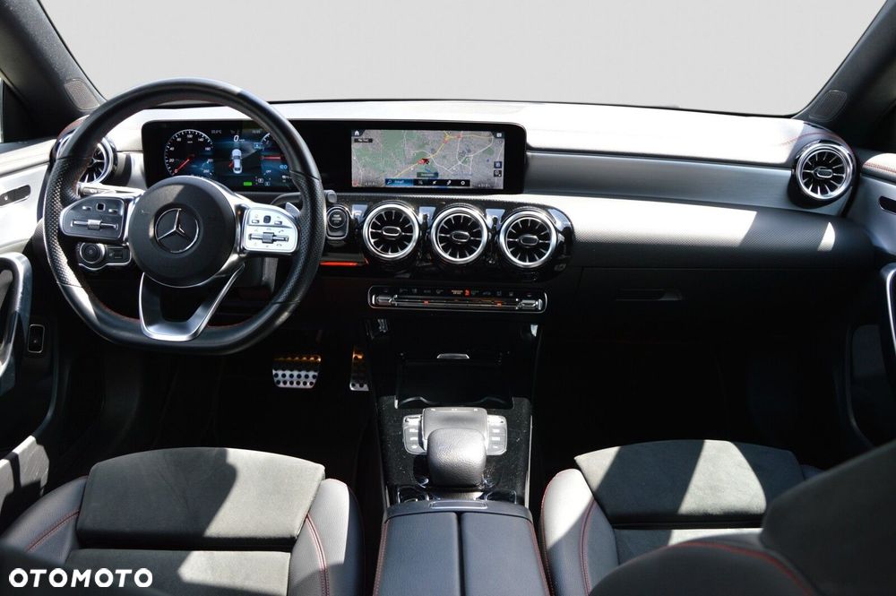Mercedes-Benz CLA - 22
