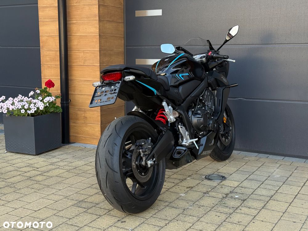 Honda CBR - 15