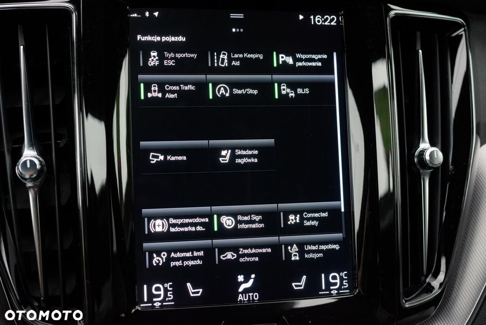 Volvo XC 60 B5 B AWD R-Design - 23