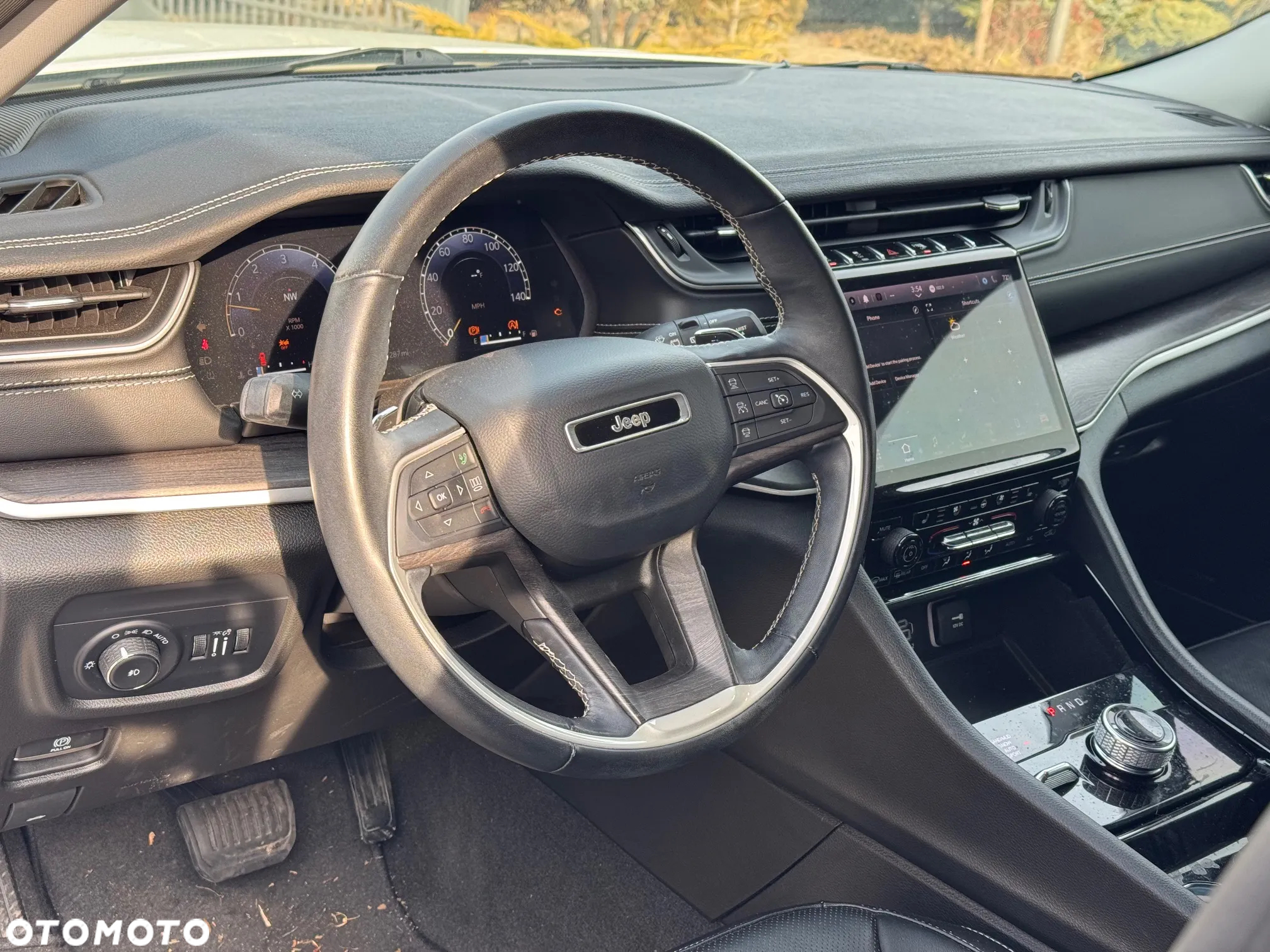 Jeep Grand Cherokee - 18