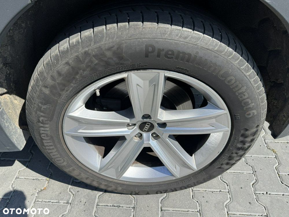 Audi Q8 55 TFSI quattro tiptronic - 24