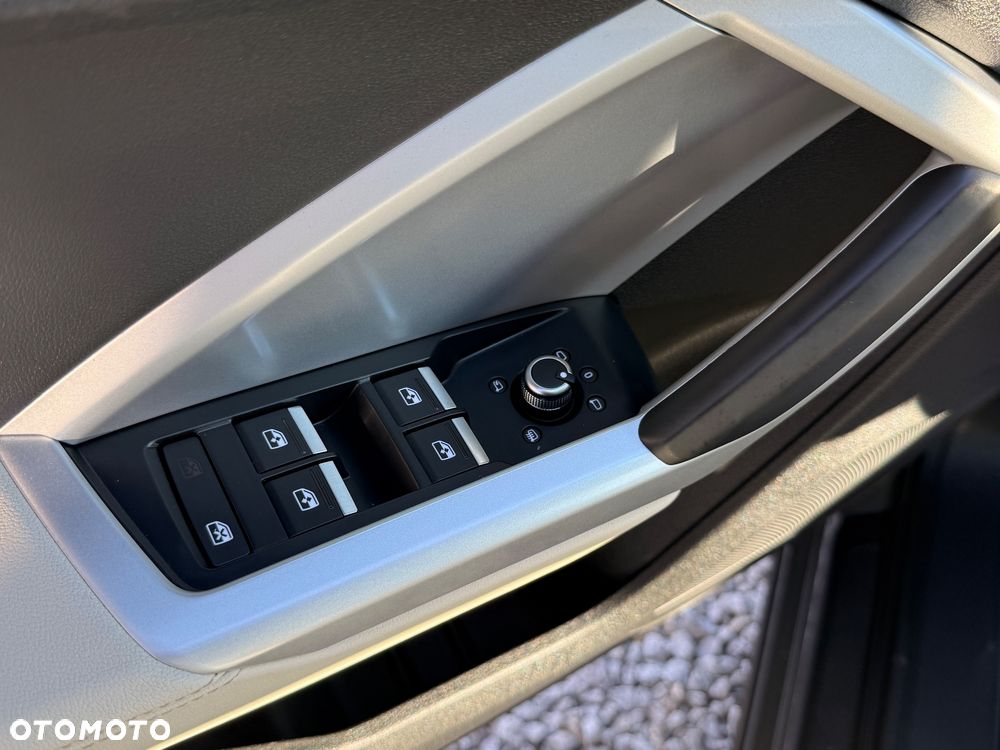 Audi Q3 35 TDI S tronic S line - 22