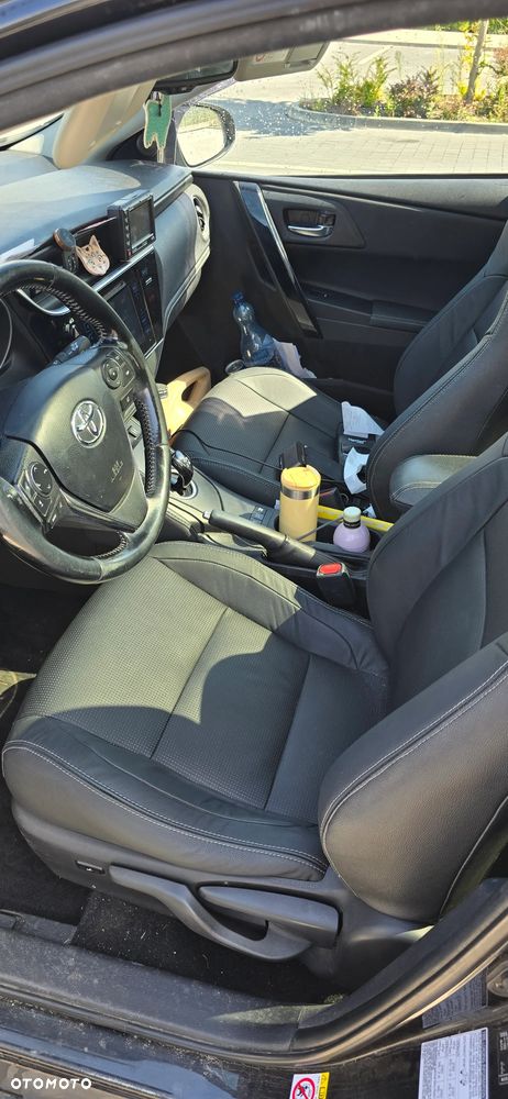 Toyota Auris Hybrid 135 Prestige - 9