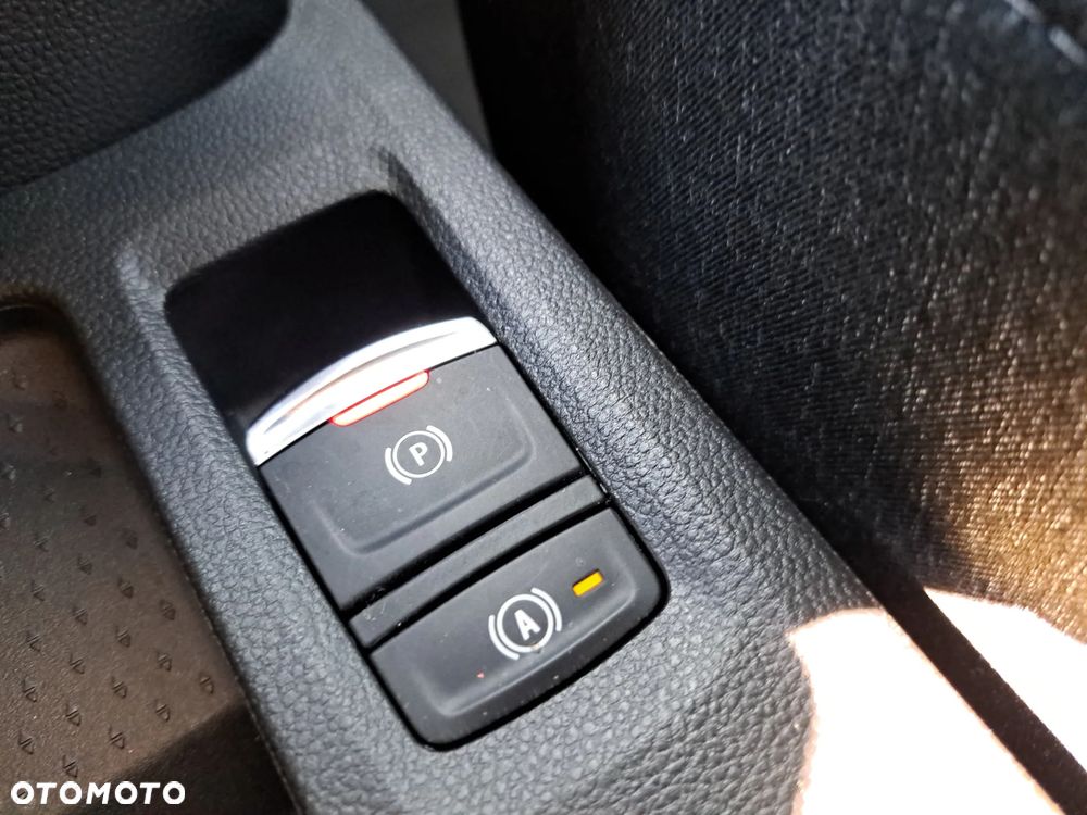 Renault Captur 1.3 TCe mHEV Techno - 26