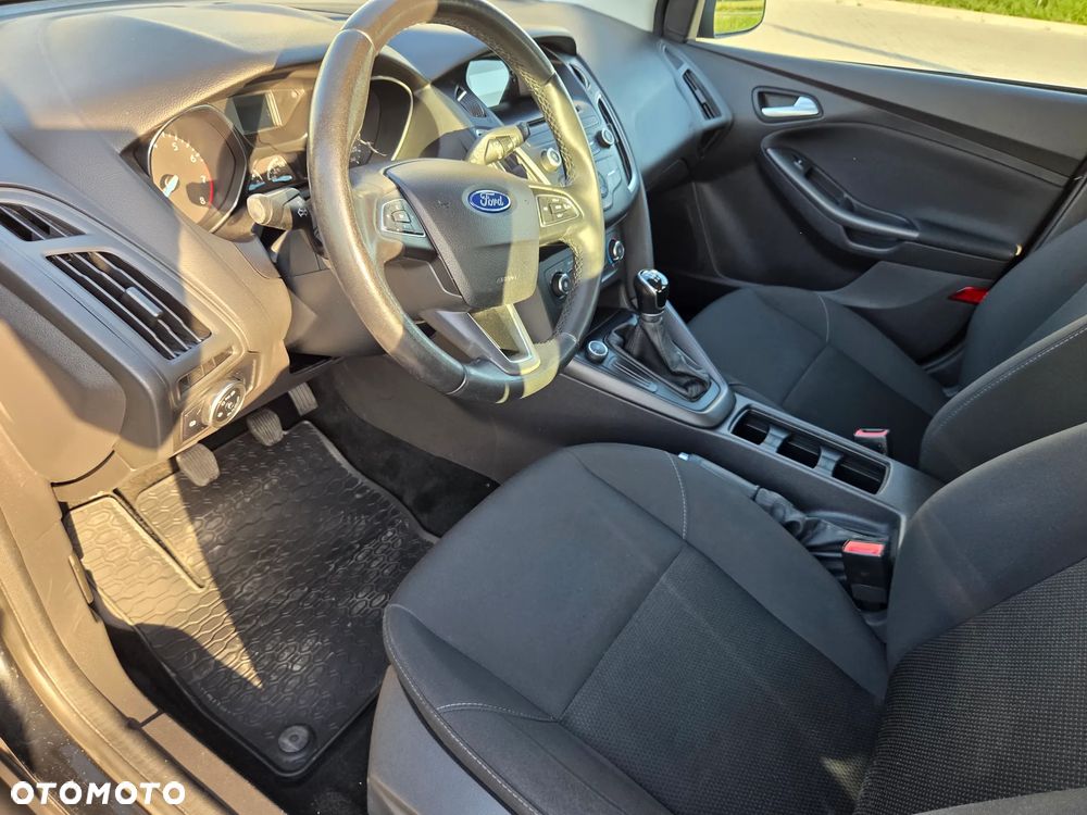 Ford Focus 1.6 Edition - 9
