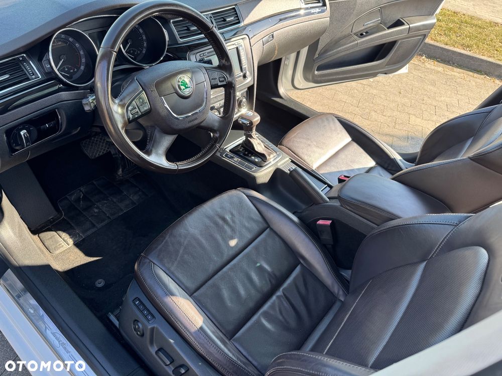 Skoda Superb 2.0 TDI L&K DSG - 31
