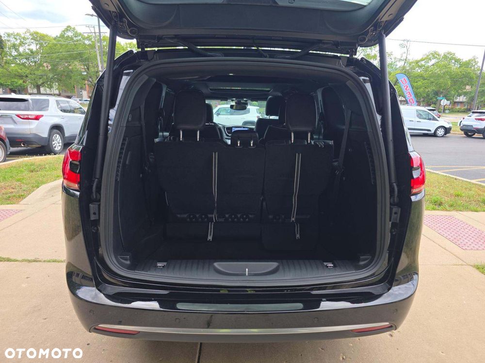 Chrysler Pacifica - 7