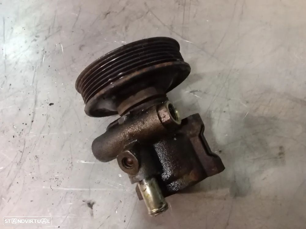 BOMBA DE DIREÇÃO / DIRECÇÃO ASSISTIDA VOLKSWAGEN GOLF IV 1.4 1.6 16V 036145157 - 2