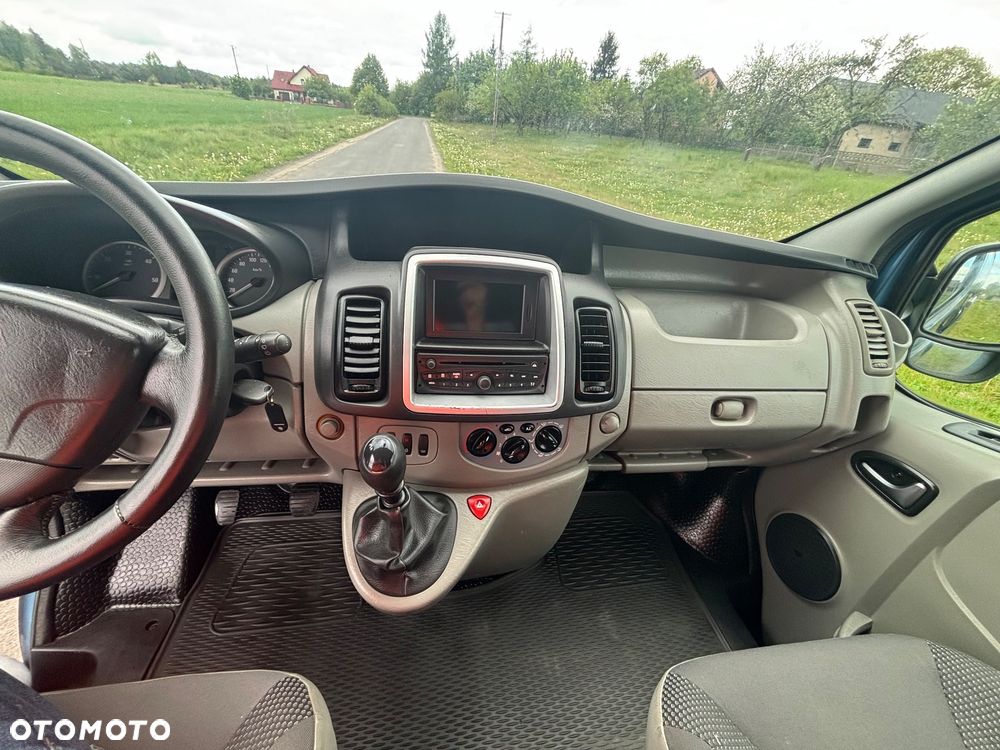 Opel Vivaro - 11