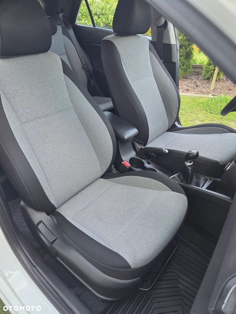 Hyundai i20 1.2 Intro Edition - 29