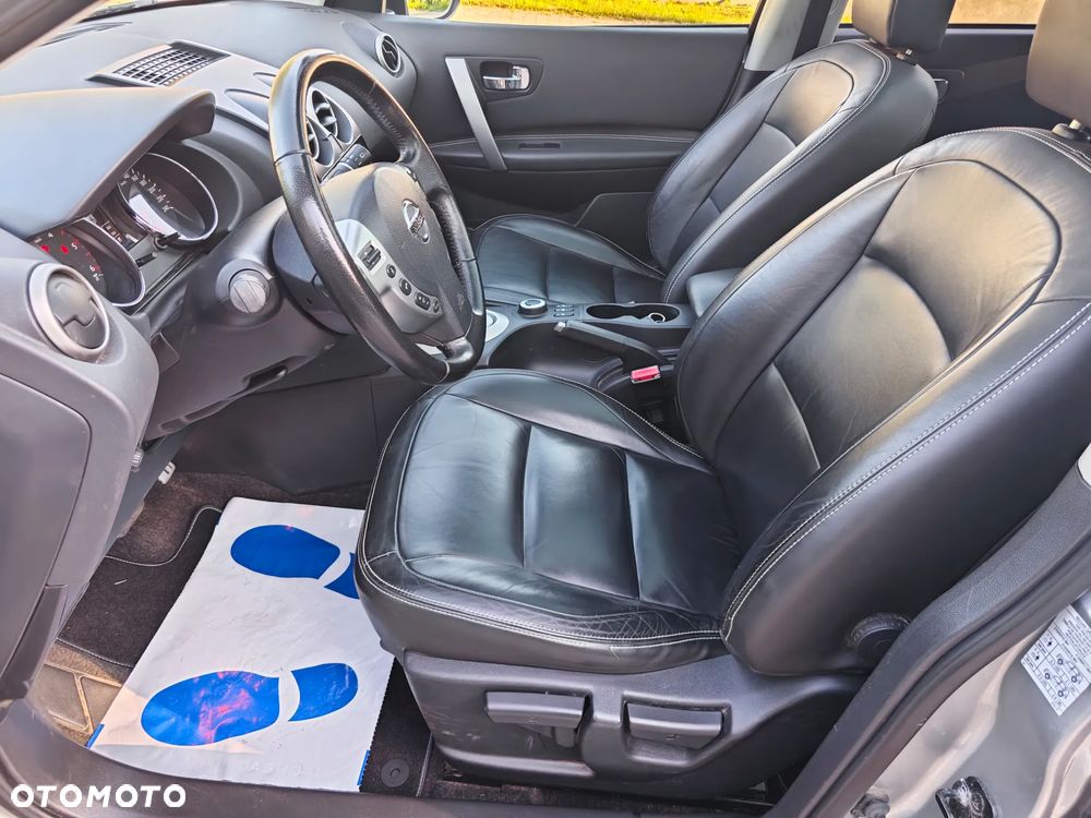 Nissan Qashqai 2.0 dCi 4 x 4 DPF tekna - 17