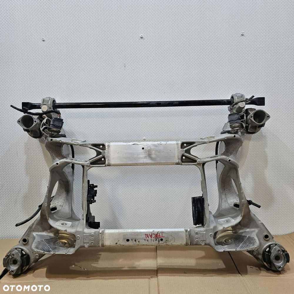 porsche taycan 9j1 wózek sanki belka tył tylna kołyska - 1