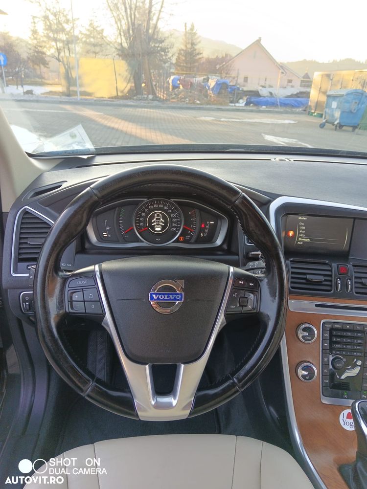 Volvo XC 60 D4 Geartronic Momentum - 2