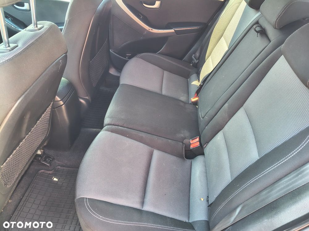 Hyundai i30 1.6 CRDi Comfort EU5 - 13
