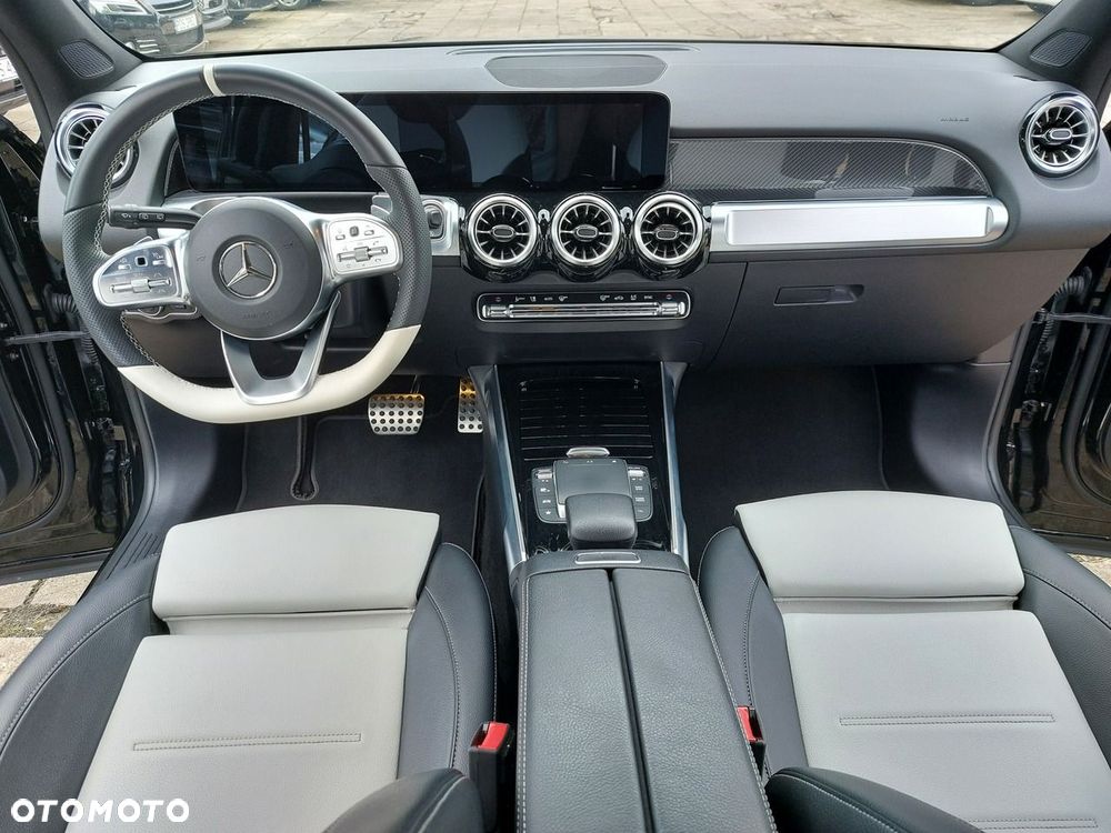 Mercedes-Benz GLB - 17