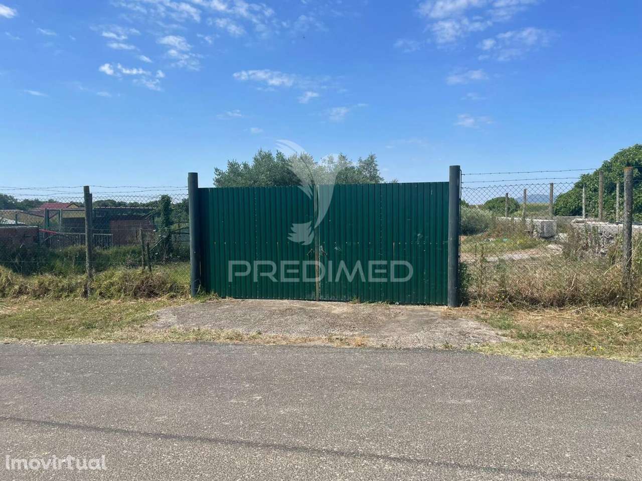 Terreno no Concelho da Azambuja, com moradia para recuperar - Grande imagem: 2/10