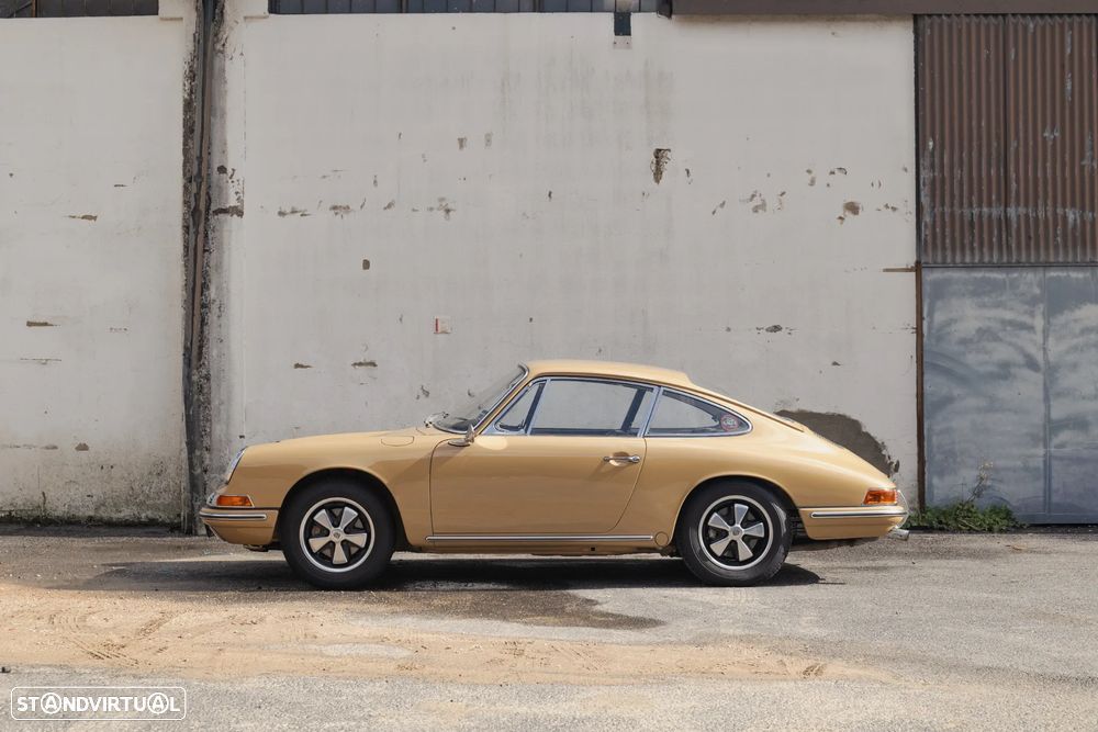 Porsche 911 Série F - 1