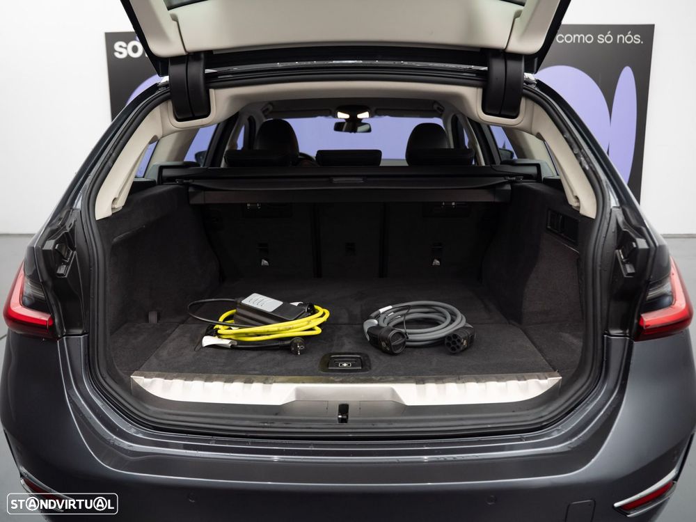 BMW 330 e Line Luxury Auto - 13